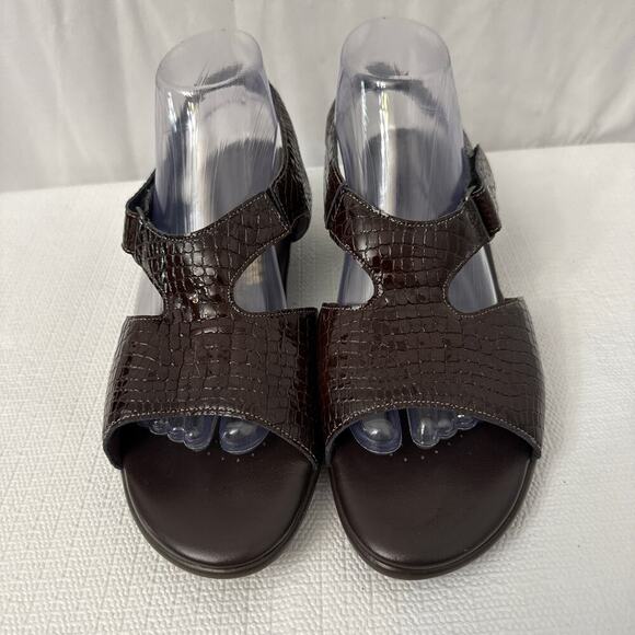 SAS Suntimer Sandals Womens Size 10 M Brown Croc Block Heel Ankle Strap - Picture 2 of 10